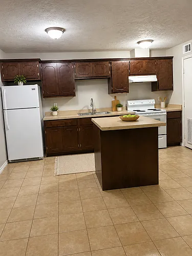 1102 Ann St Photo 1