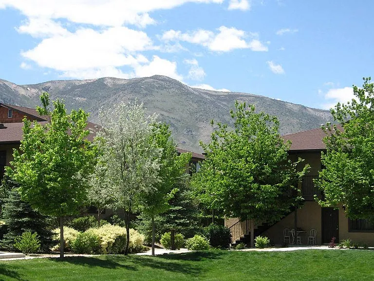 Sierra Sage Apartments — Photo 7