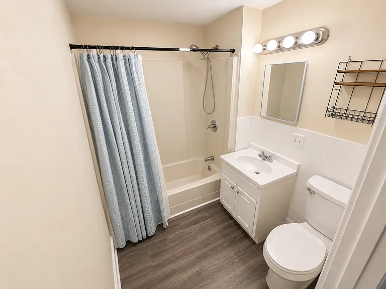 380 Chatham St #1 — Photo 4