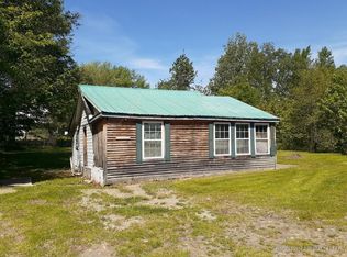 126 Pleasant St, Avon, ME 04966