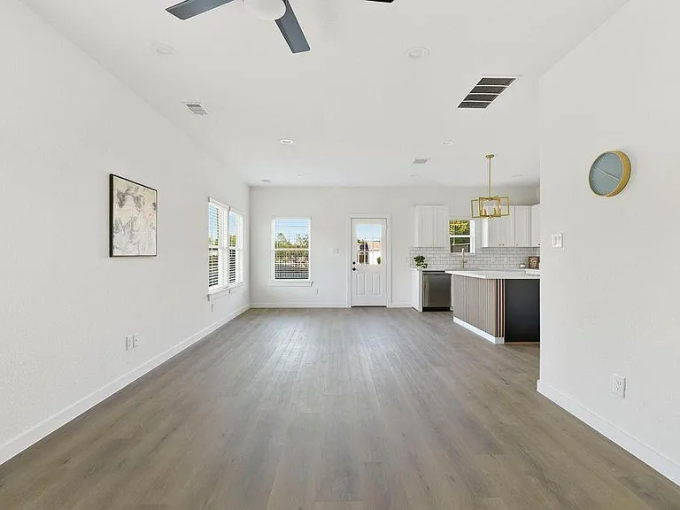 6417 Eastland St #A — Photo 11