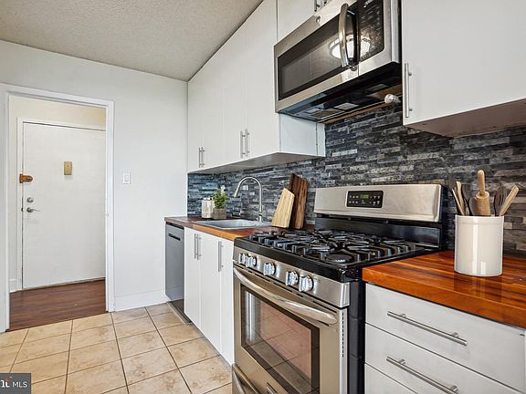 3rd image of 2500 N Van Dorn St APT 1021