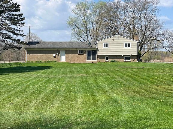 2nd image of 60000 Romeo Plank Rd
