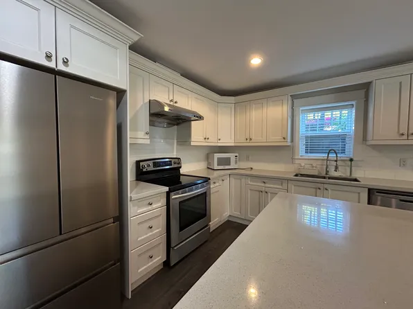 (undisclosed Address), Surrey, BC V4P 2J1