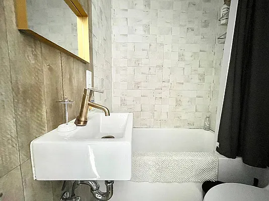 Rented by Doorway NYC, LLC | media 31