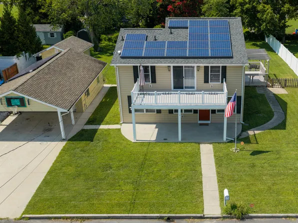 7808 Harbor Rd, Pasadena, MD 21122