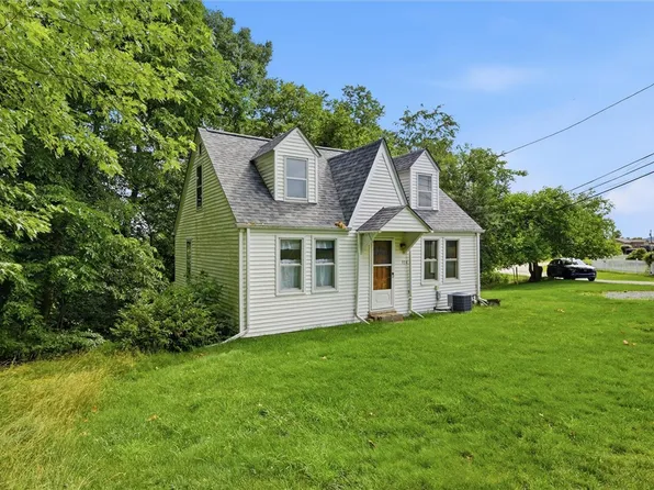 314 Prospect Cir, Lower Burrell, PA 15068