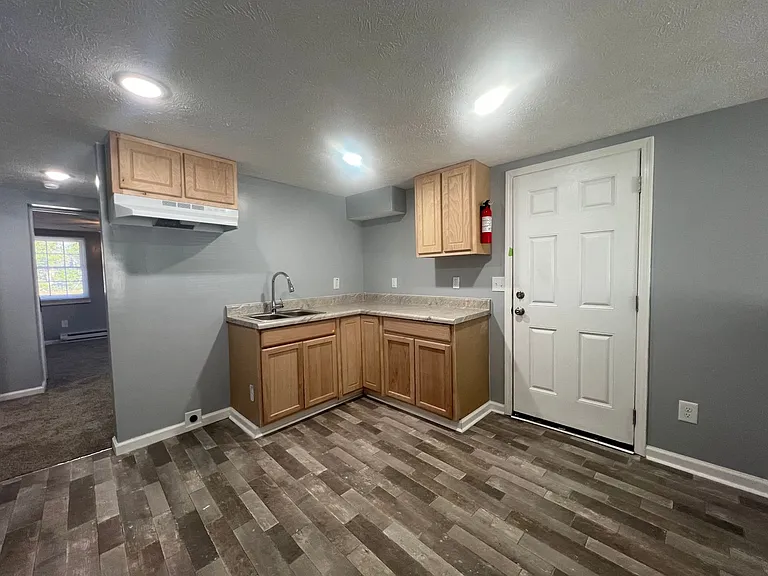 2218D Murchison Rd — Photo 2
