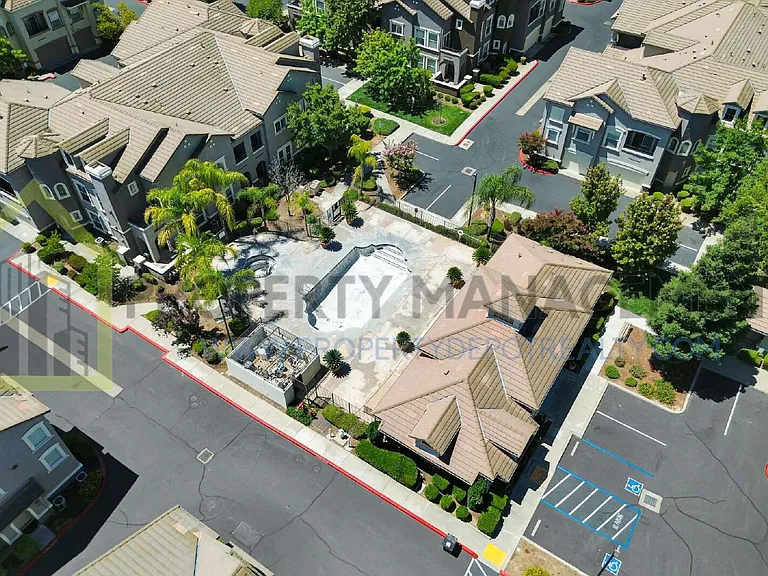5501 Mezereon Ln — Photo 44