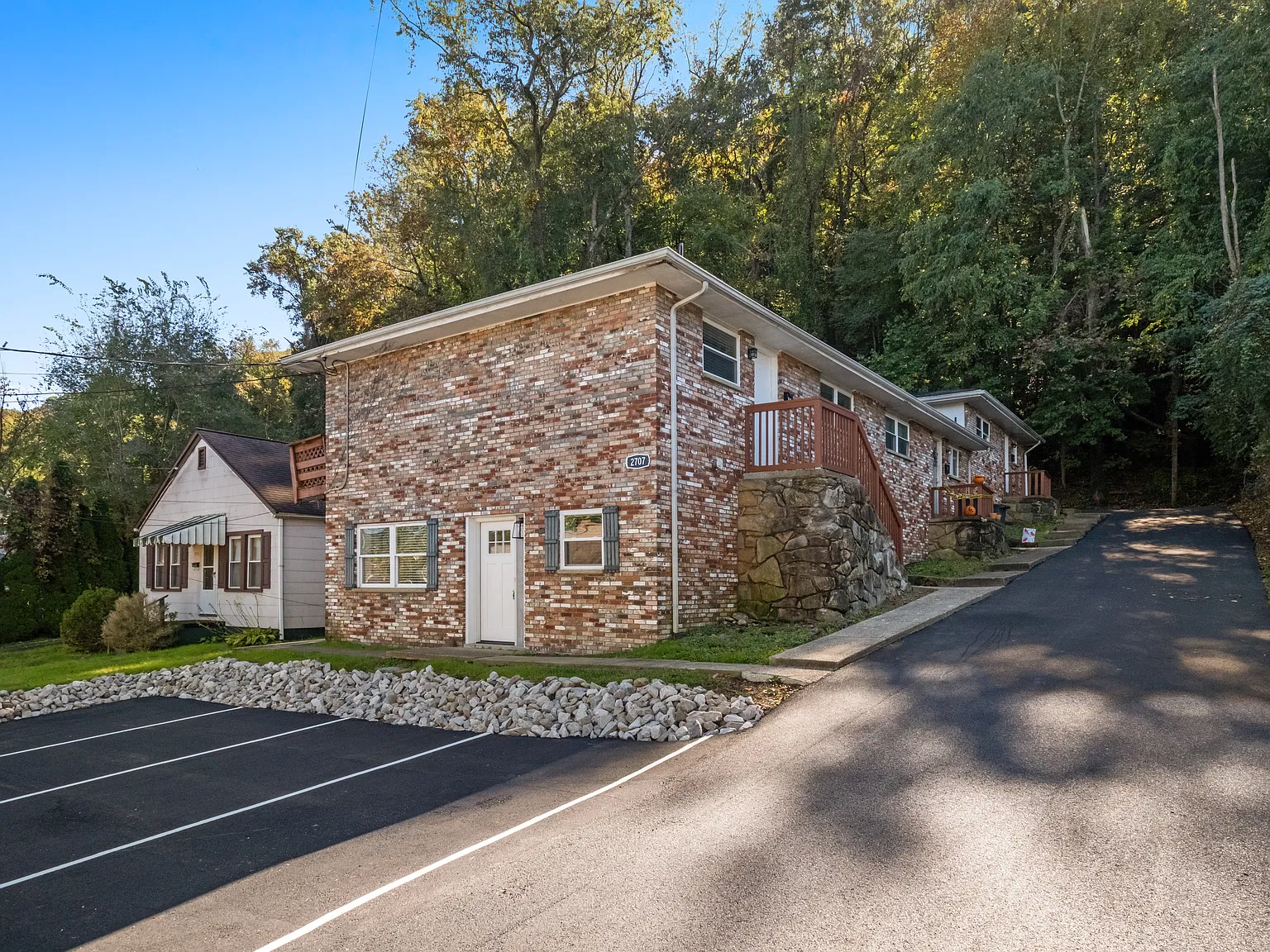 2707 Chesterfield Ave — Photo 2