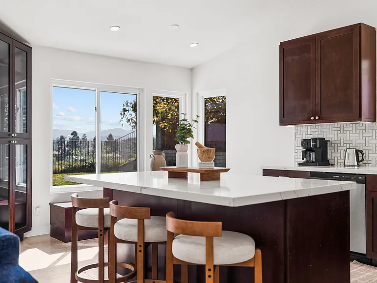 Robinwood Dr — Photo 8