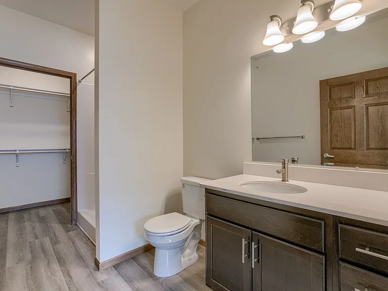 Wilderness Hills South Apartments — Photo 37