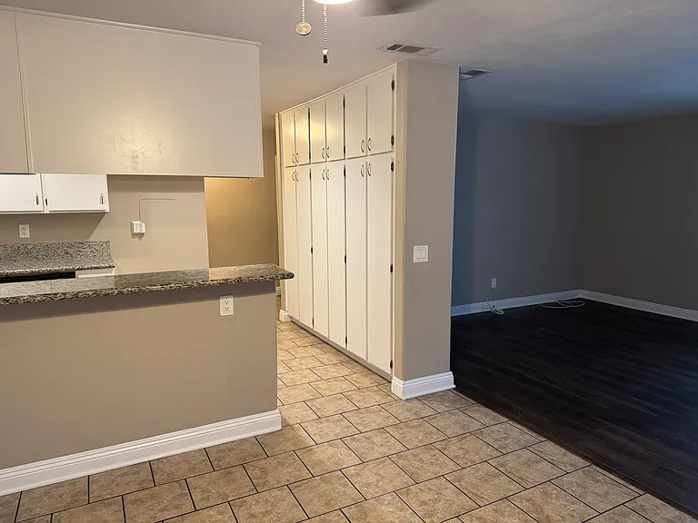 15840 Rainbow Dr — Photo 10