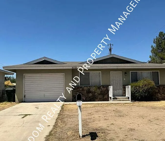 4508 Earl Ave — Photo 1