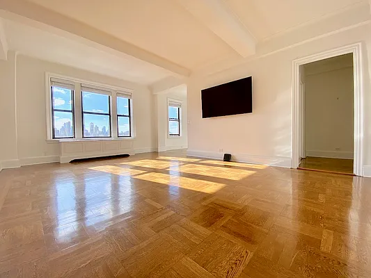 Rented by Corcoran | media 7