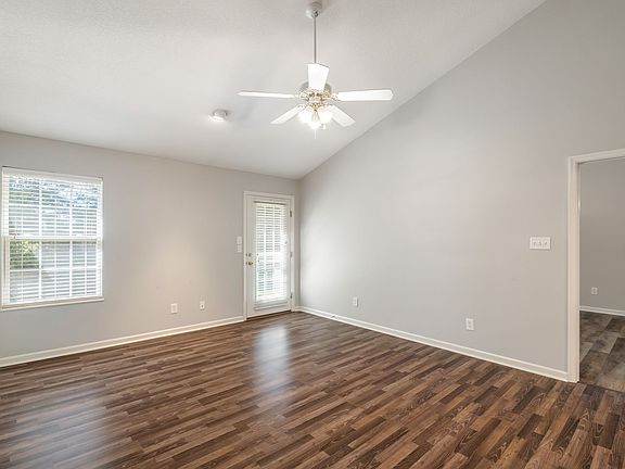 5th image of 6939 La Christa Way