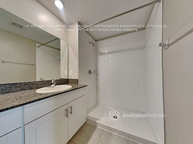 2219 Jungle Dr — Photo 10