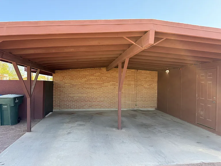 1603 N Park Ave — Photo 16