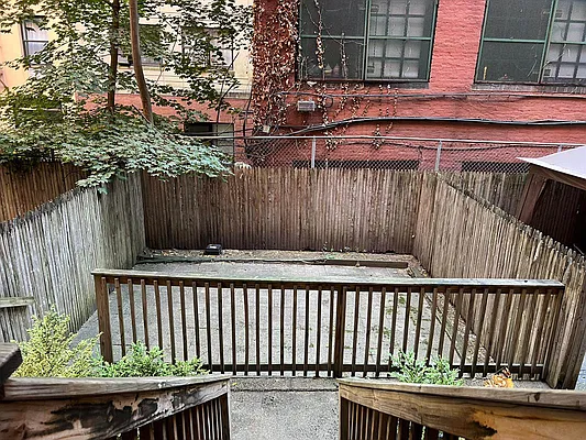 Rented by Five Town Global Realty | media 25