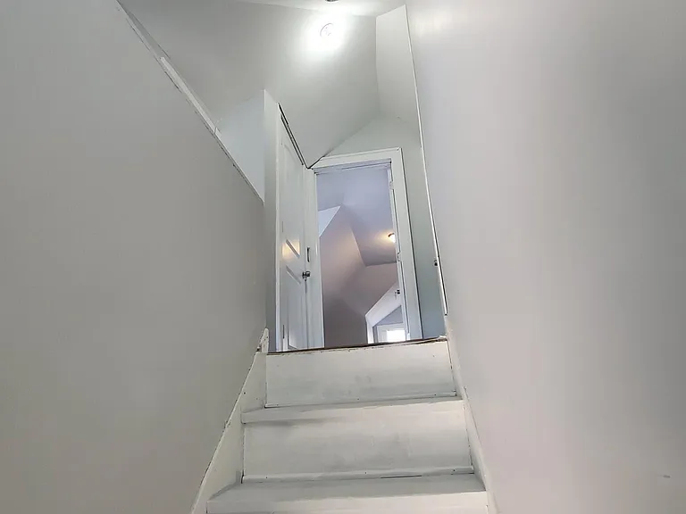 3345 Hogarth Ave #2 — Photo 50