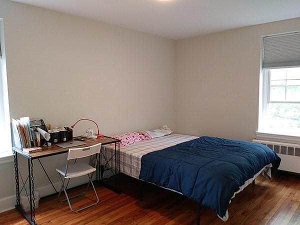 2nd image of 1 Lanark Rd APT 1