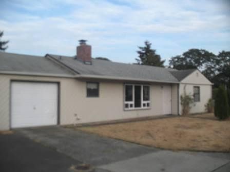 2nd image of 9641 Bridgeport Way SW