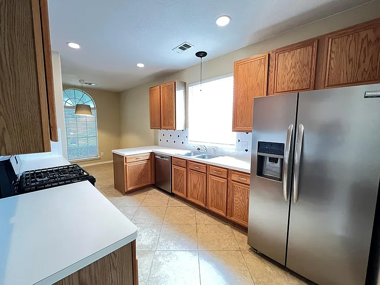 2910 Blue Dawn Dr — Photo 5