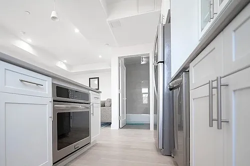 1423 Broadway Photo 1