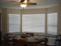 Dining Room off Kitchen. Notice the Bay Window!
