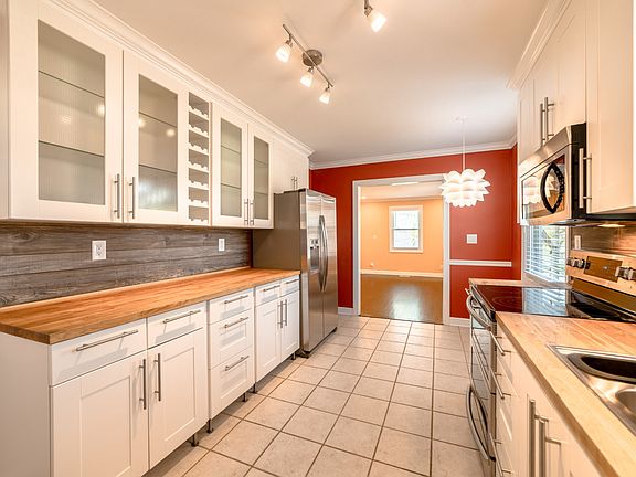 5th image of 510 Wesley Ave