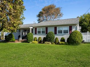 83 Lloyd Ave, North Babylon, NY