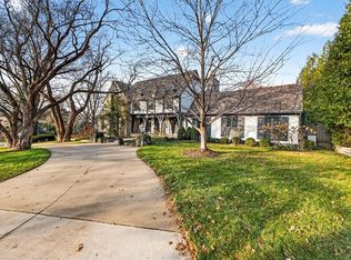 2504 W 70th Ter, Mission Hills, KS 66208