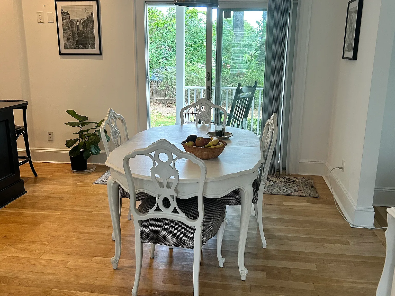 4 bed, 2.5 bath, 2000 sqft, $6,500 — Photo 4
