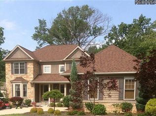 452 Forestview Rd, Bay Village, OH 44140