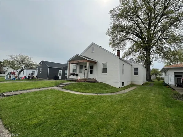 2117 Marion Ave, Zanesville, OH 43701