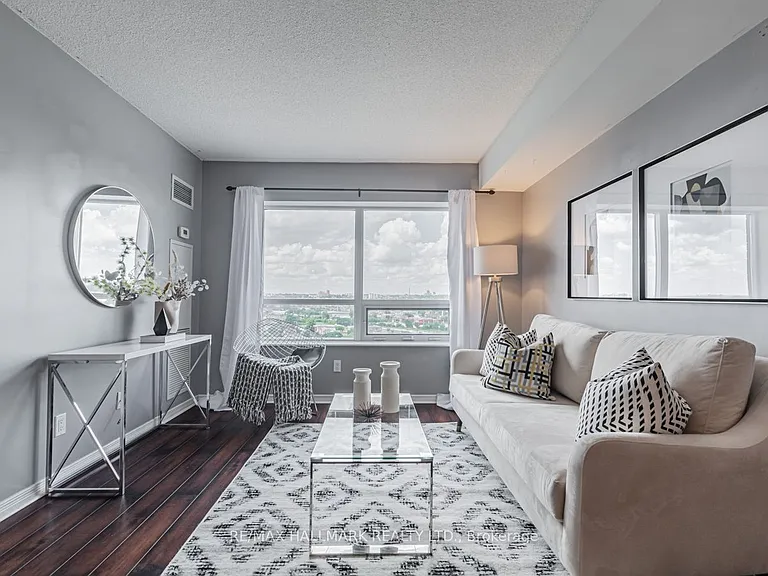 60 Heintzman St #1802 — Photo 14