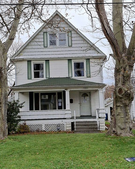 1st image of 1328 W 7th St
