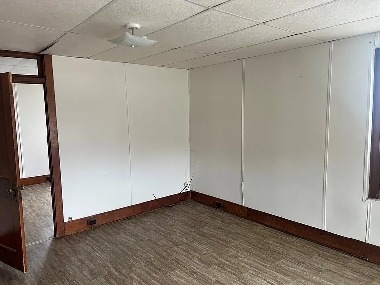 300 Main St #204 — Photo 3