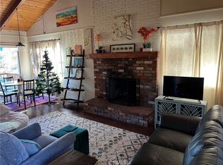 30837 Live Oak Dr, Running Springs, CA 92382