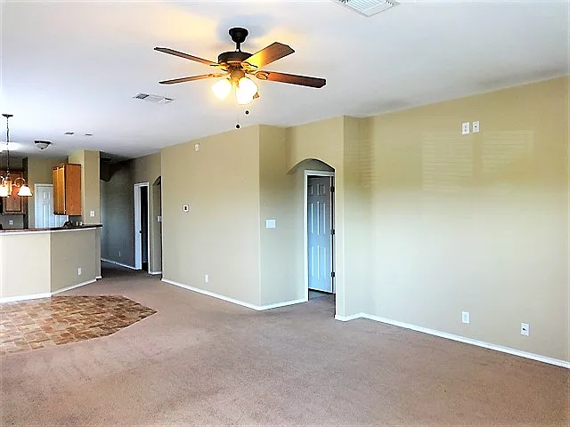 3 bed, 2.0 bath, 1835 sqft, $1,780 — Photo 3