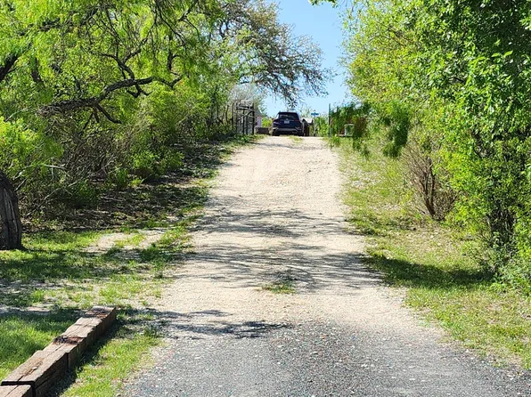 350 County Road 574, Castroville, TX 78009