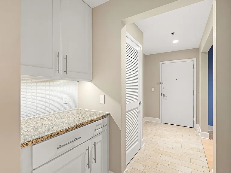 1125 Maxwell Ln #222 — Photo 18