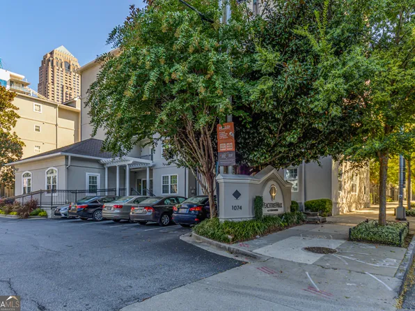 1074 Peachtree Walk NE Unit B404, Atlanta, GA 30309