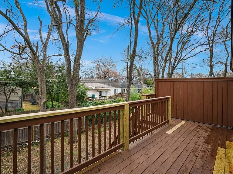 2208 Indian Trl #A — Photo 19