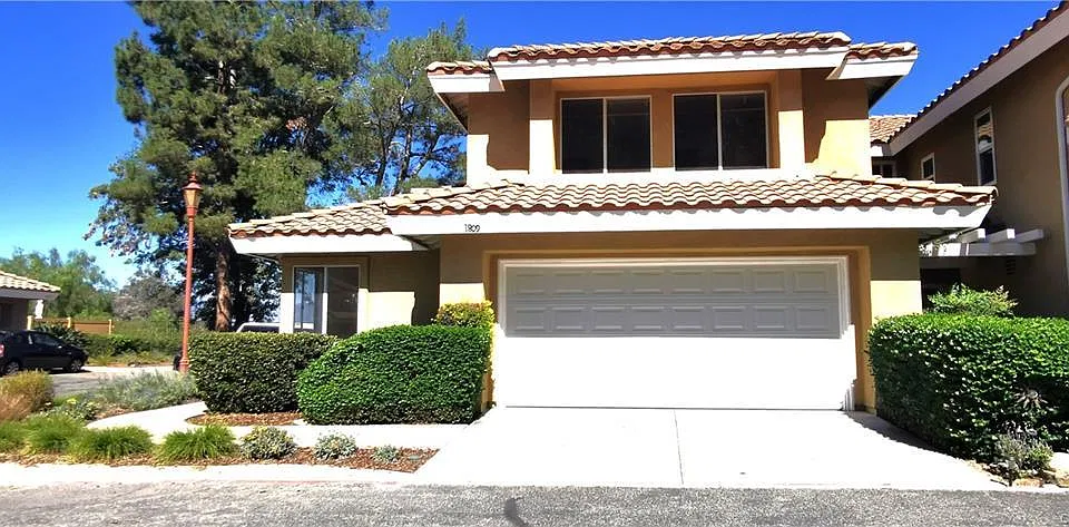 1809 Borrego Dr