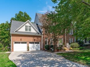 108 Ferncroft Ct, Cary, NC 27519