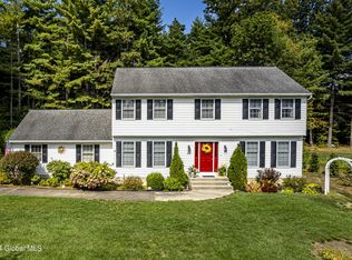 39 Willow Rd, Queensbury, NY 12804