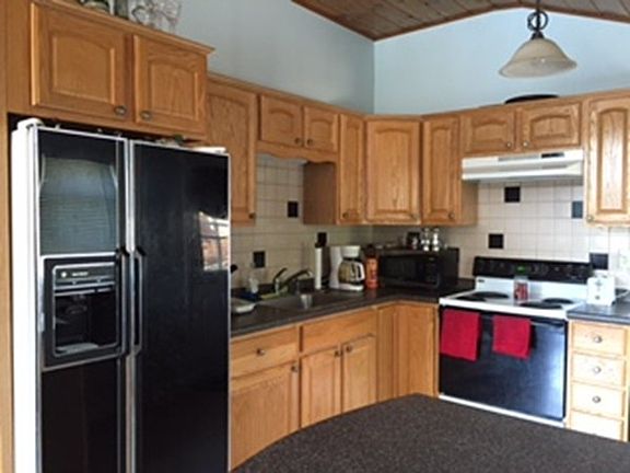 5th image of 14 Lake Dr W #0