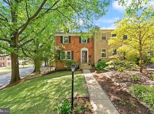 9280 Bailey Ln, Fairfax, VA 22031