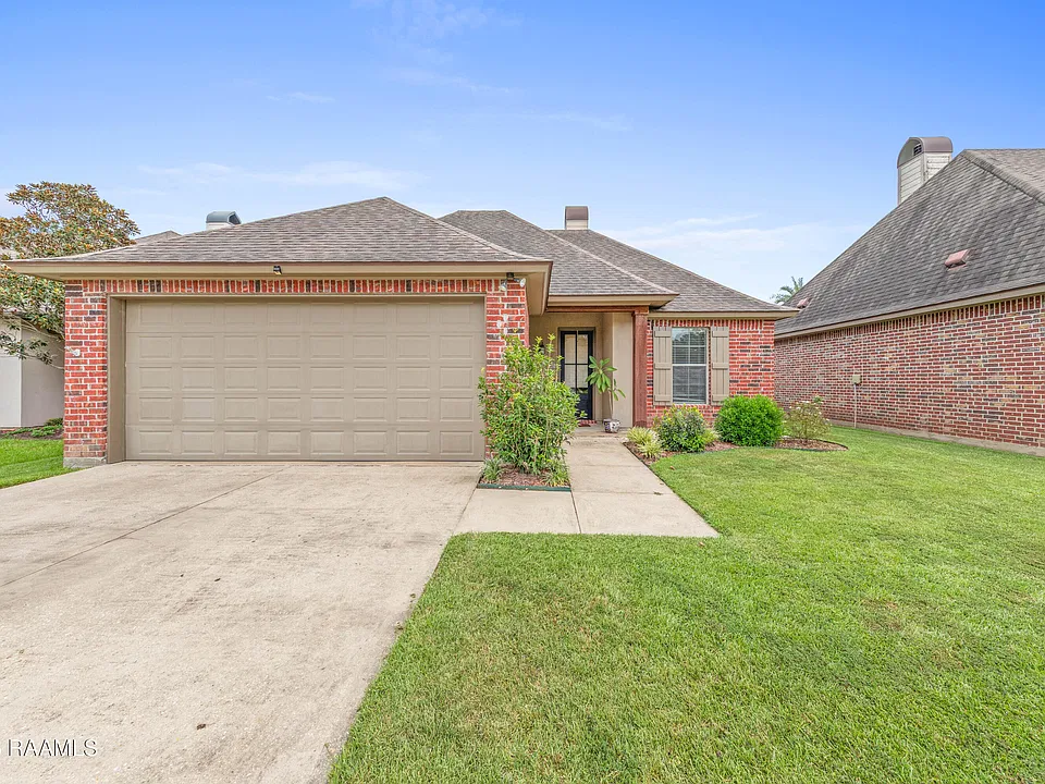 226 Crenshaw Dr